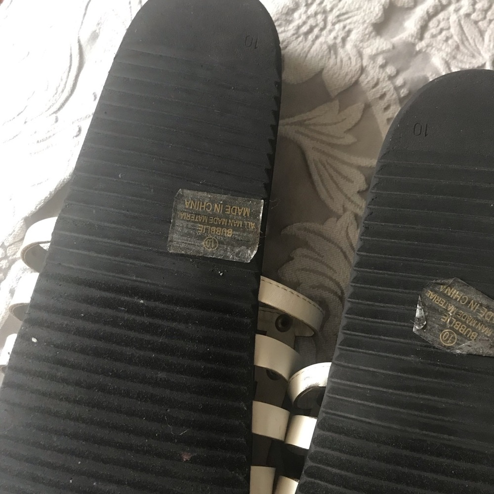 Studded slides - Picture 4 of 4